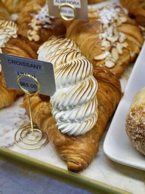 Croissant limón merengue